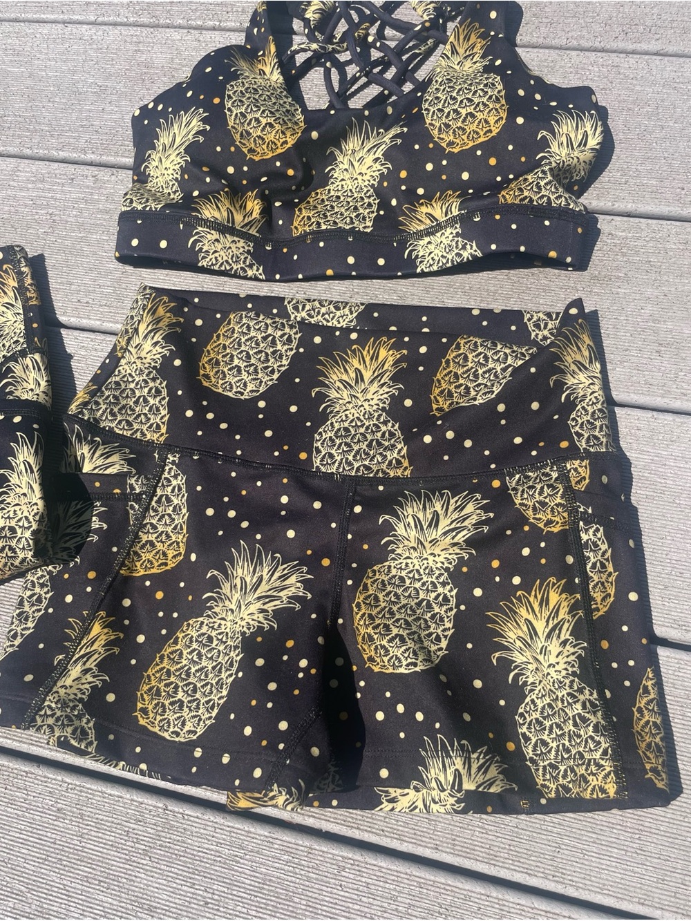 Share Constantly Varied Gear CVG Set Leggings Bra Shorts Black Gold Pineapple S - Picture 3 of 8